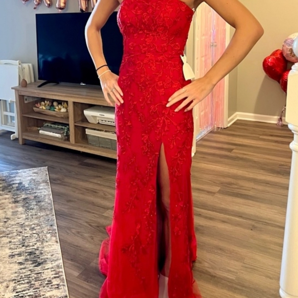 Sherri Hill Red Strapless Lace Appliqué Gown